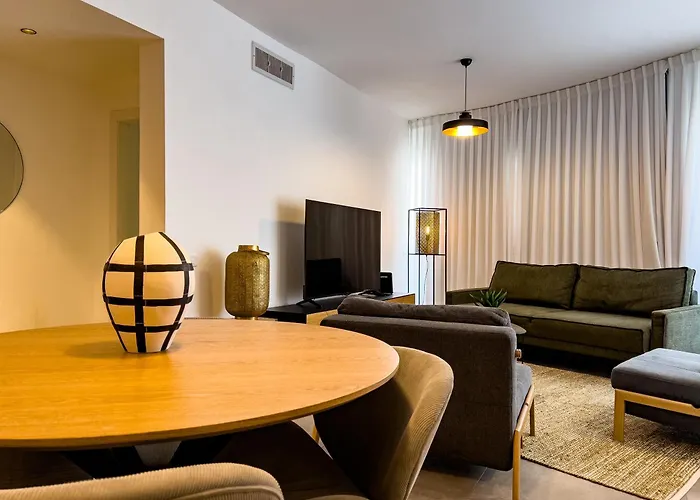 Almogim Avenue Family Apartment By Hashdera Eilat