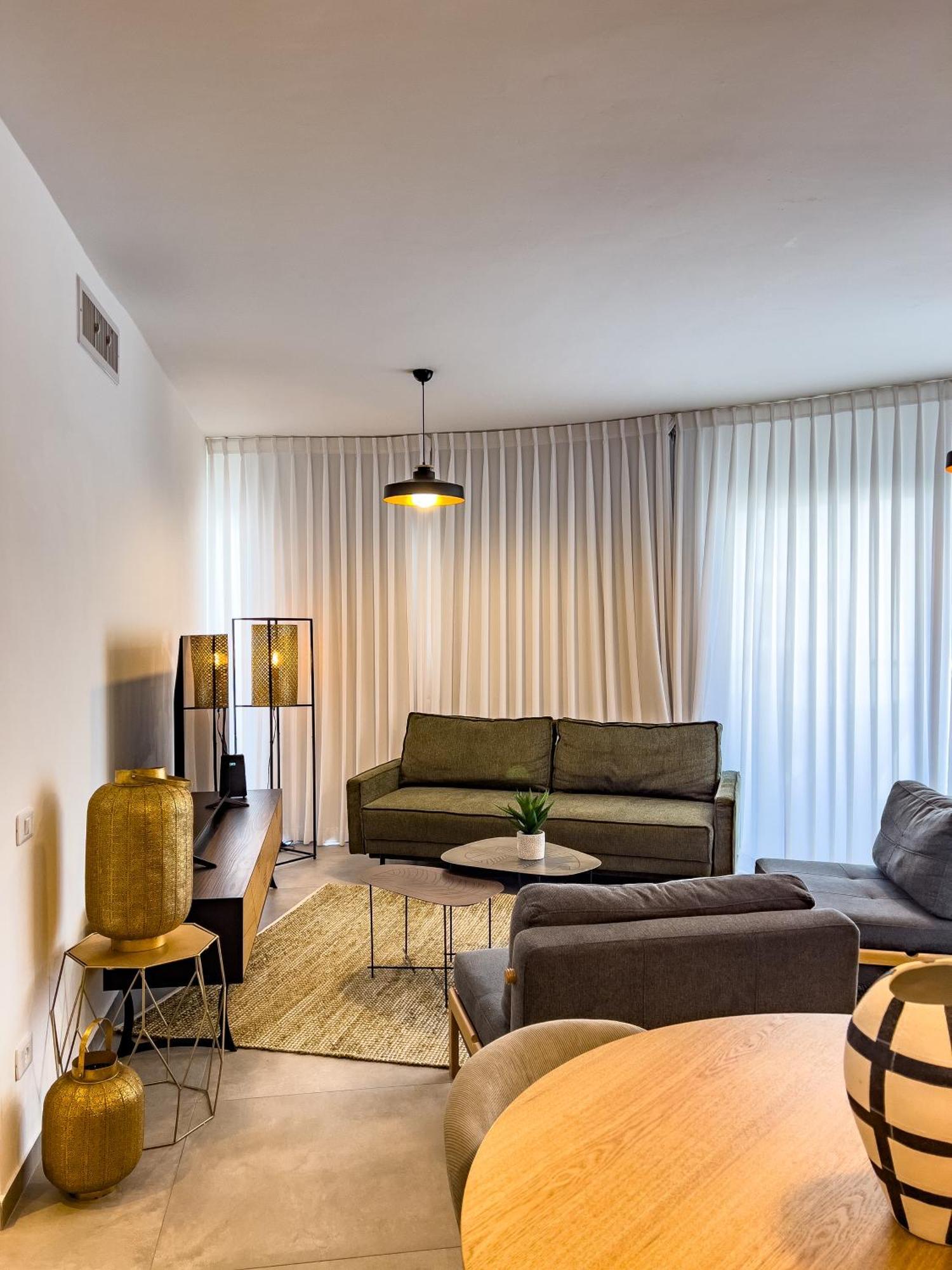 Almogim Avenue Family By Hashdera * אילת