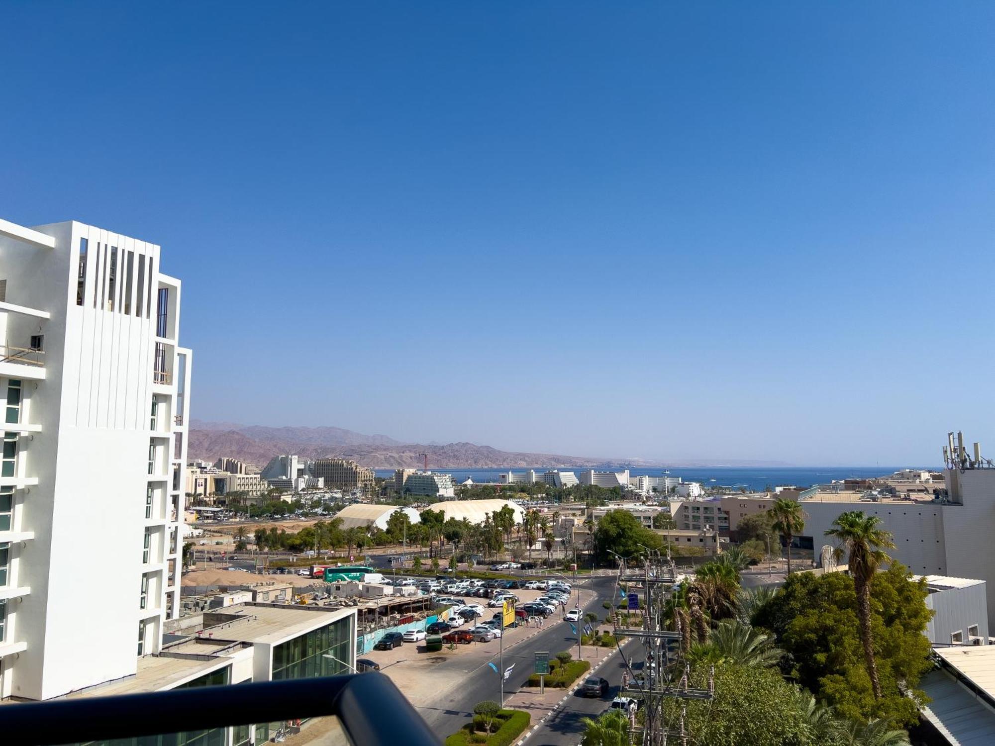 דירה Almogim Avenue Family By Hashdera
