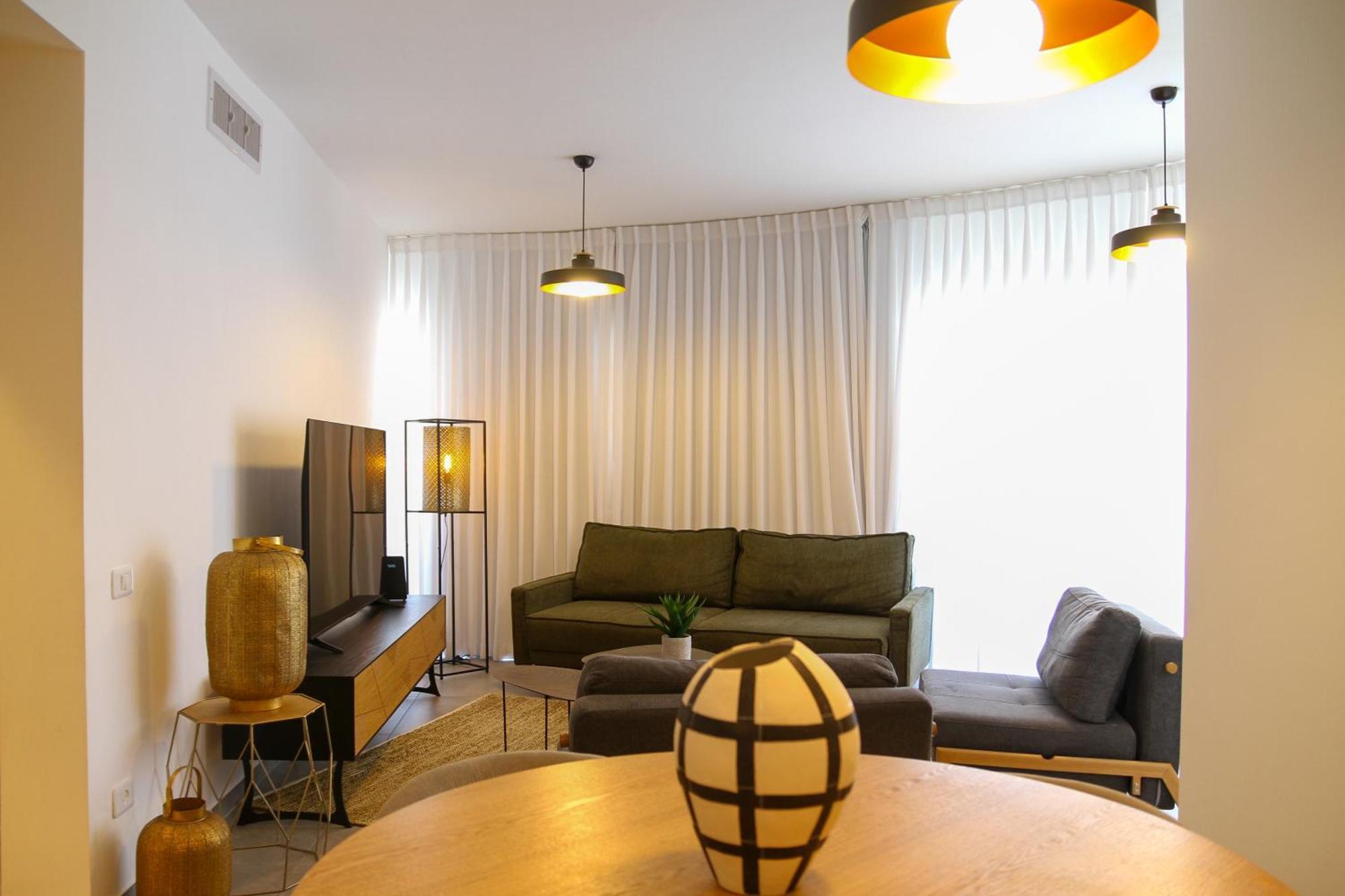 Almogim Avenue Family By Hashdera * אילת