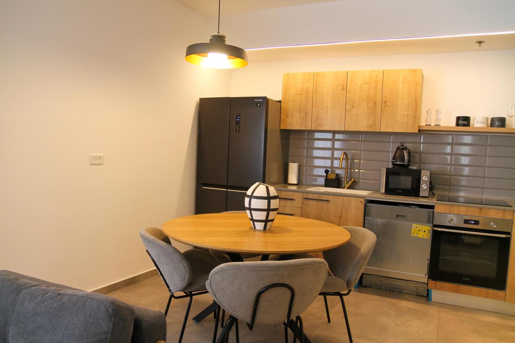 Almogim Avenue Family By Hashdera דירה