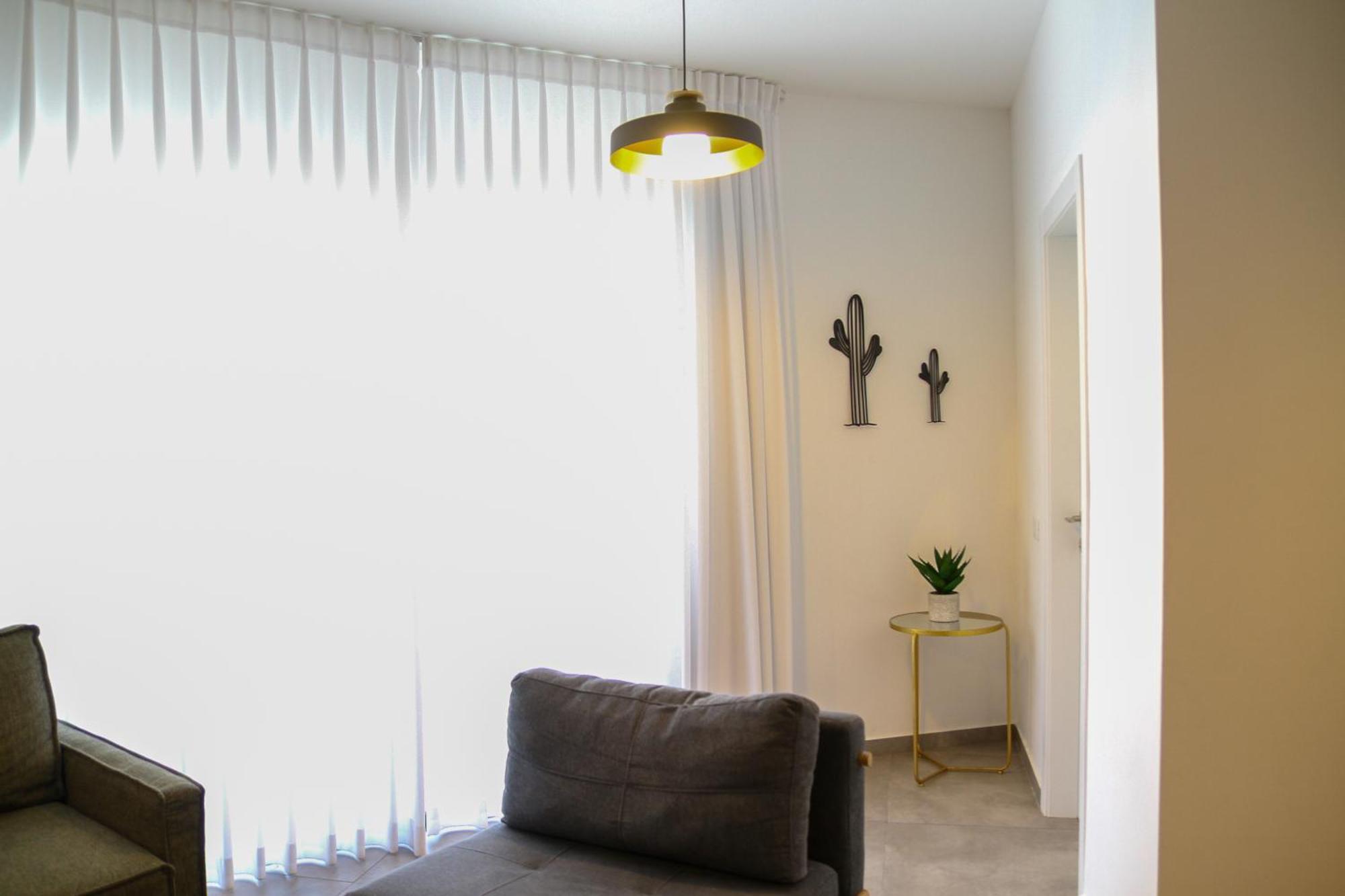 Almogim Avenue Family By Hashdera